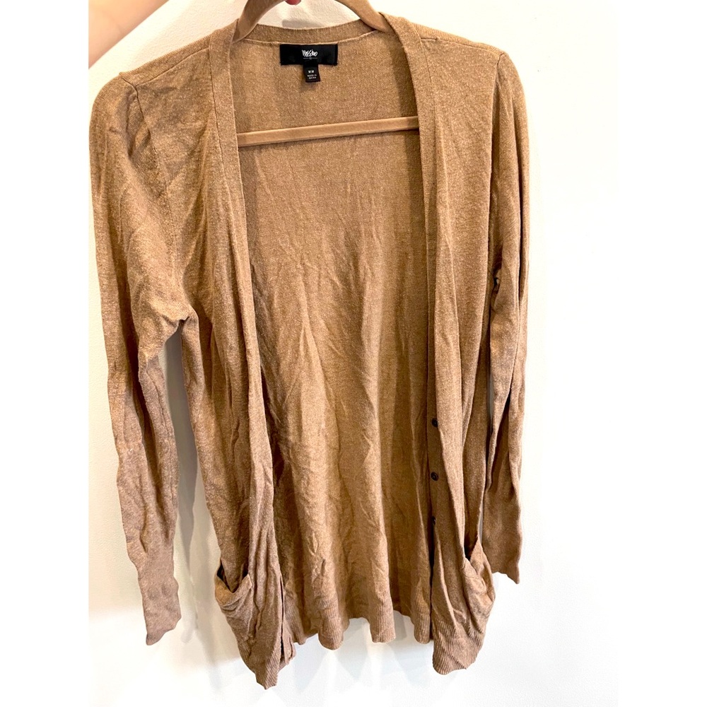 Light cardigan great for the spring & summer!